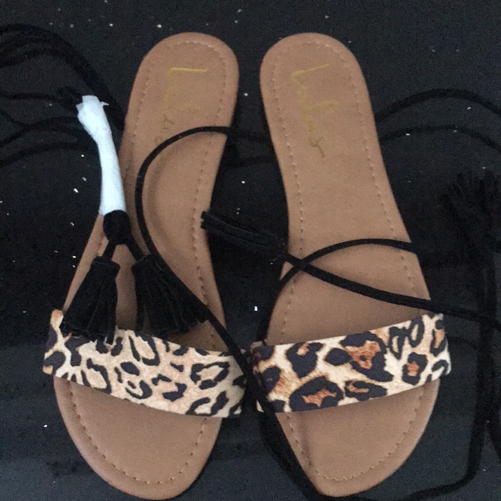 Lulus sandals NWOT